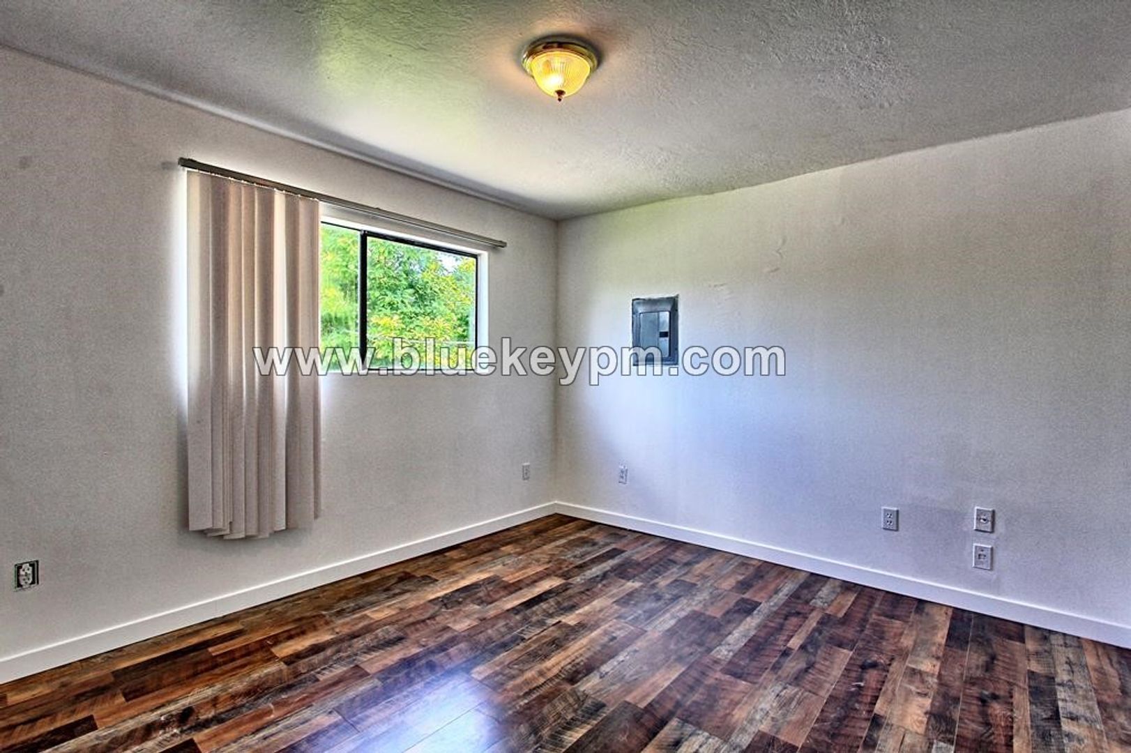 4716 NE 108th Ave – photo 5