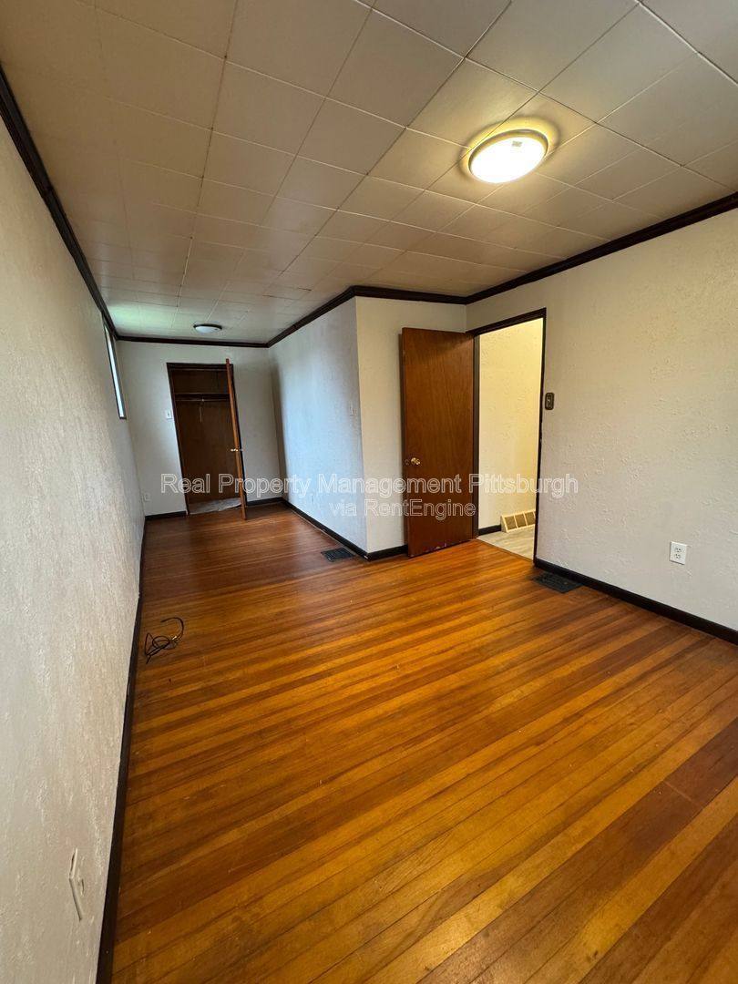 2837 Capitol St – photo 5