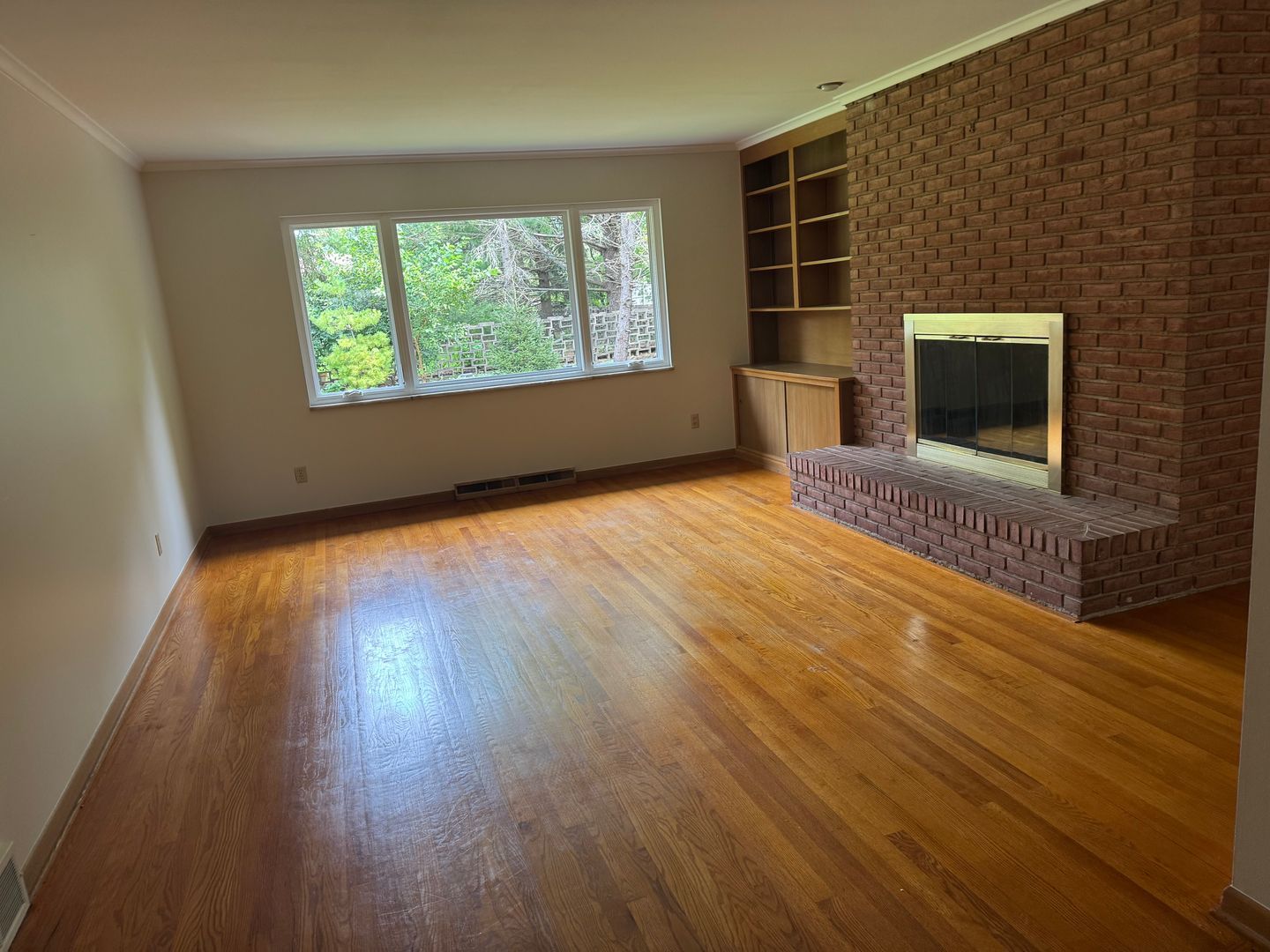 2030 Chardon Rd – photo 2
