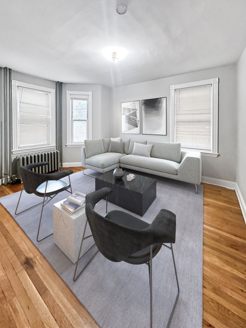 11 Pond St – photo 1