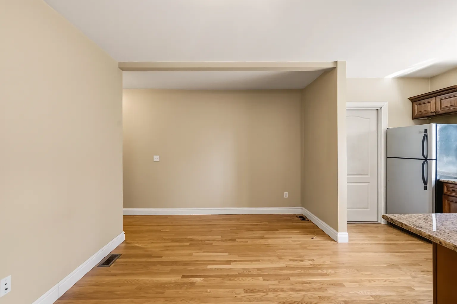 5836 Beacon St – photo 5