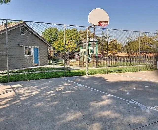 Marsh Creek Apartments – photo 4