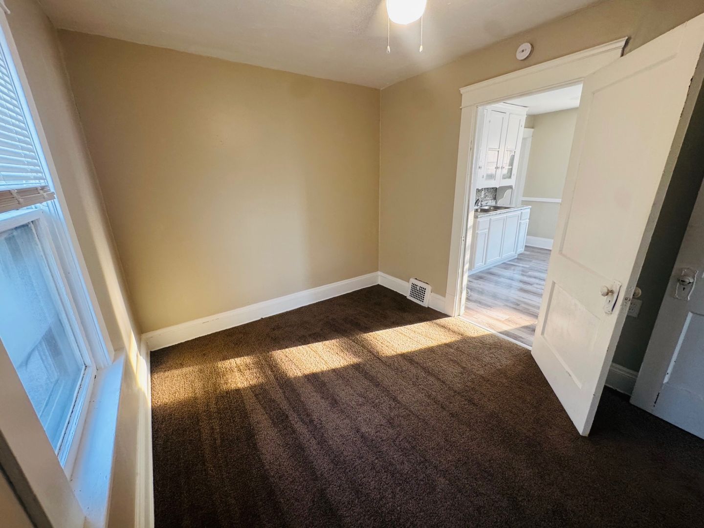 10004 Mt Auburn Ave unit Up Unit – photo 5
