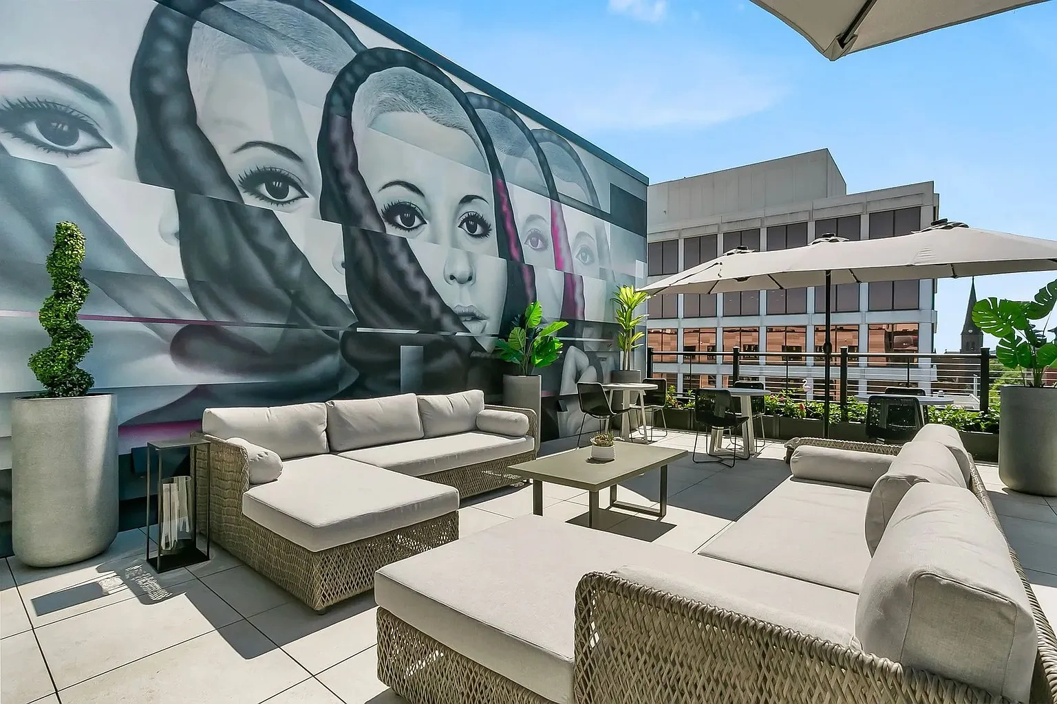 The Brit Apartments – photo 5