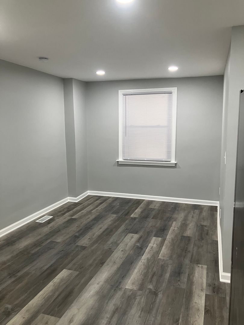 5049 Chalgrove Ave – photo 3