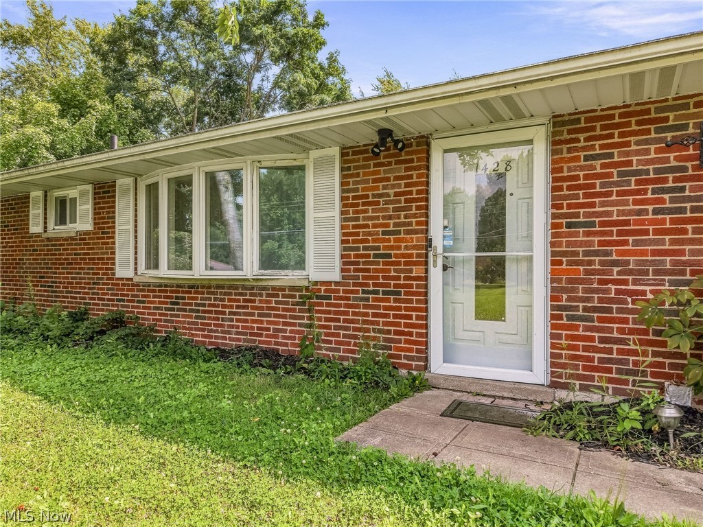1428 Laurel Dr – photo 4