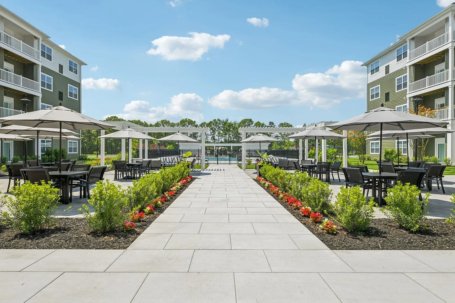 Bethpage, NY Senior Living Apartments for Rent – photo 1