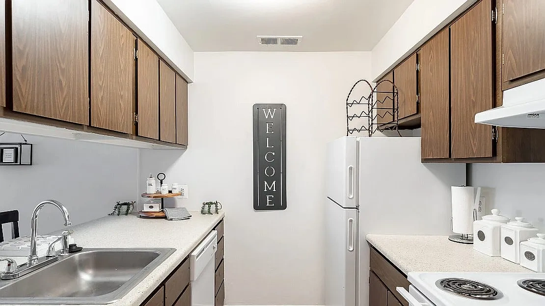 Pine Hill Apartments – photo 4