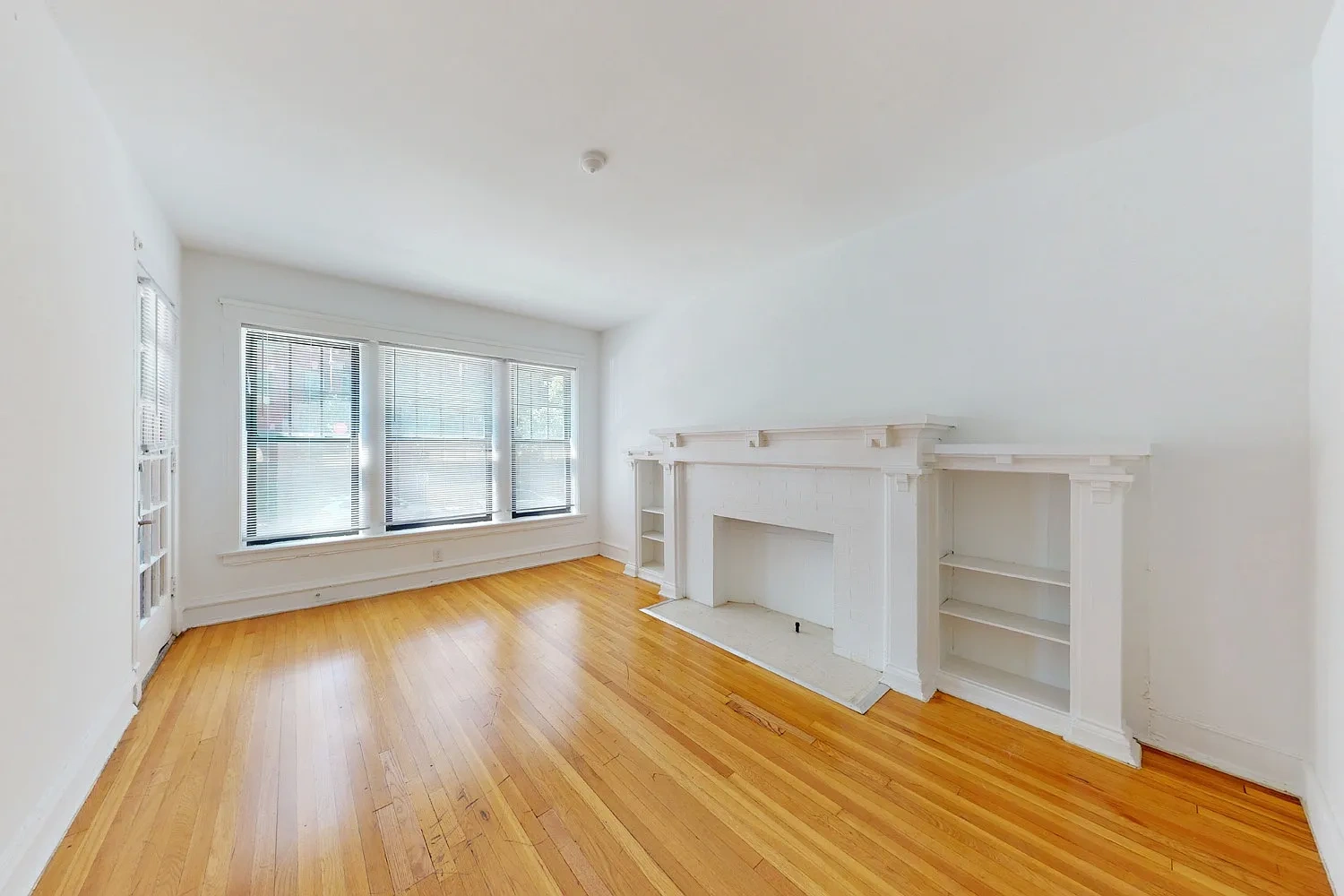 5335-5345 S. Kimbark Avenue – photo 4