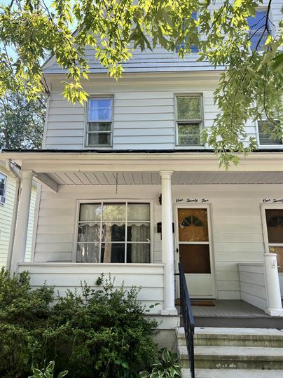 125 E Bennett St – photo 2