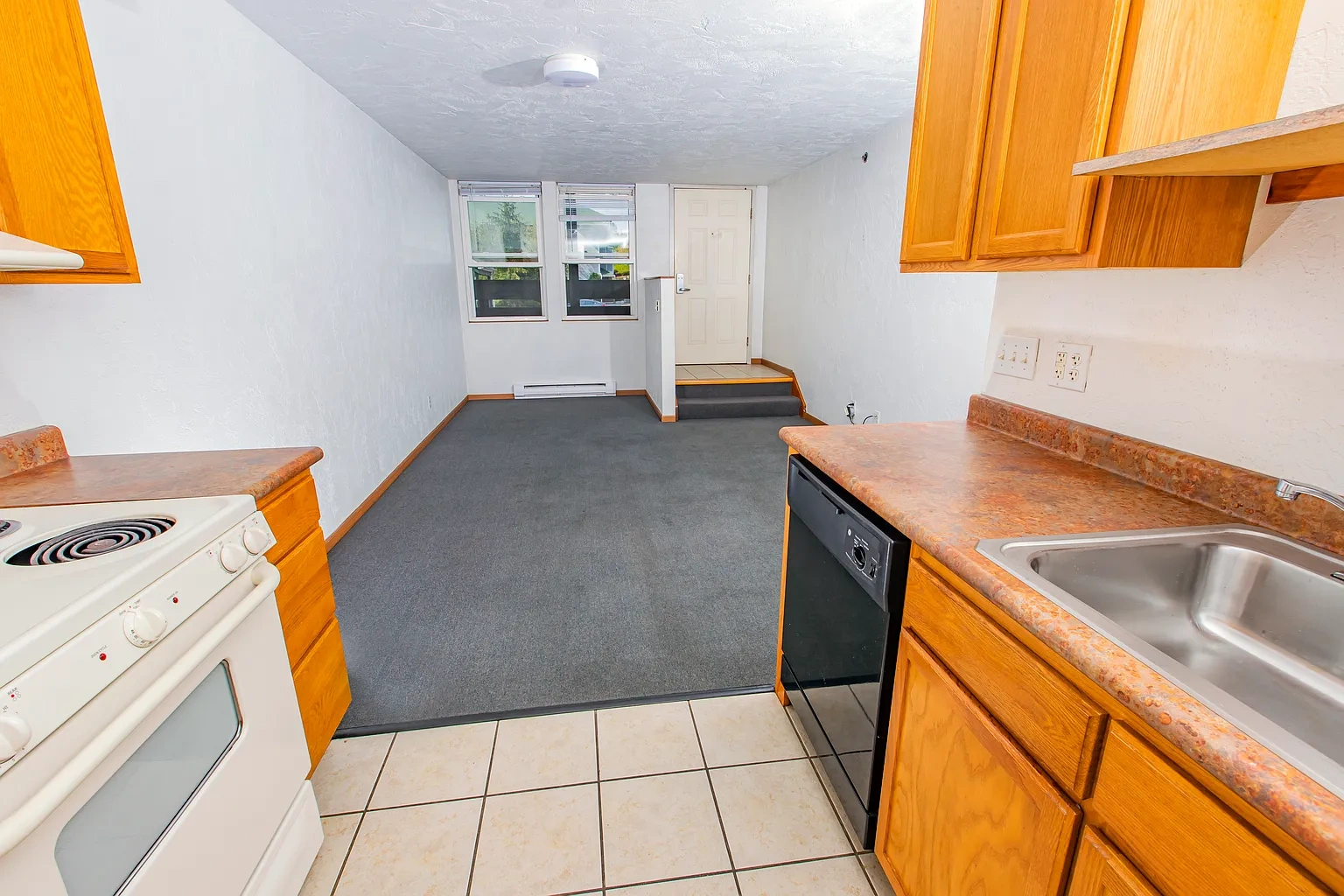 Campus Side Apartments – photo 3