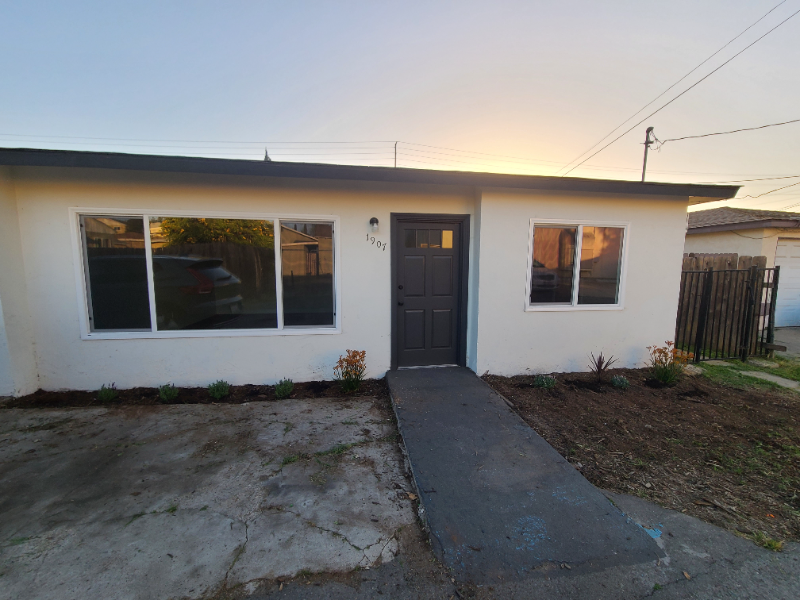 1907 D Ave – photo 1