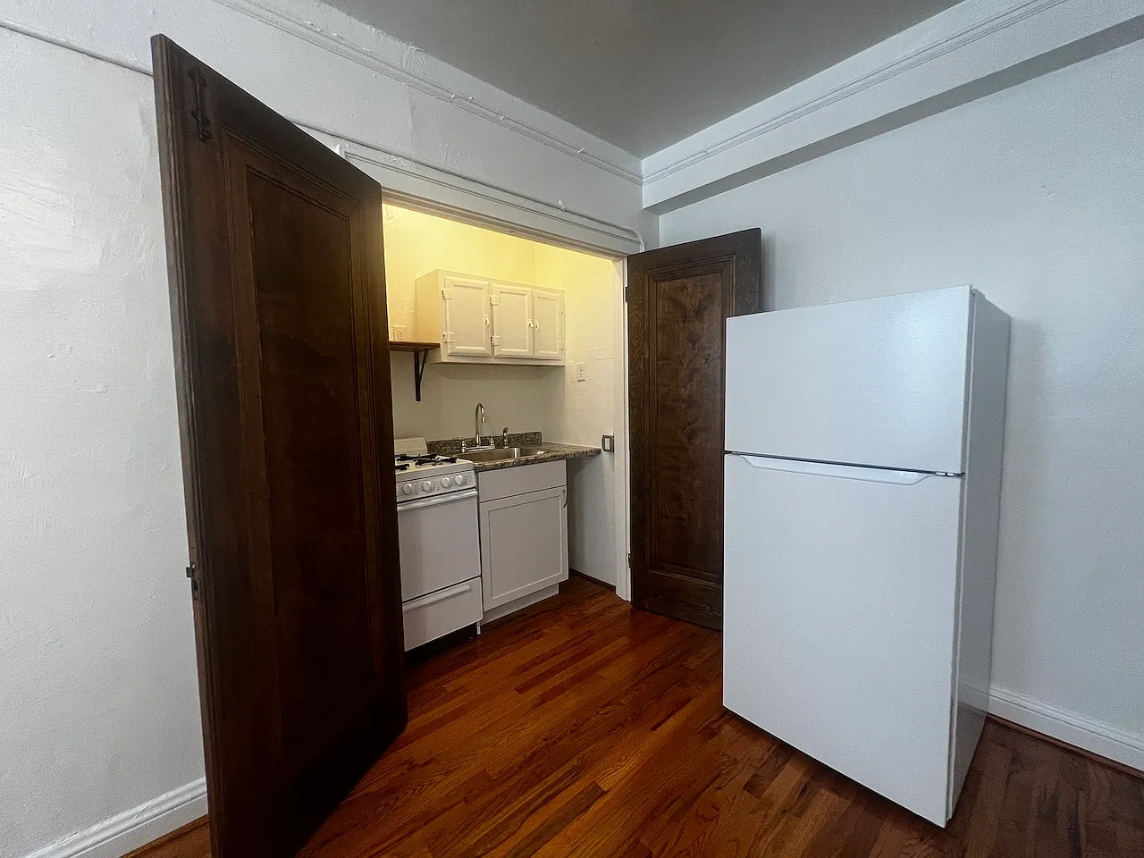 P Building – photo 3