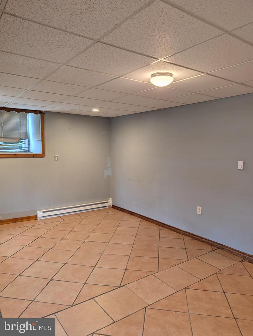 17371739 E Grand Ave – photo 3