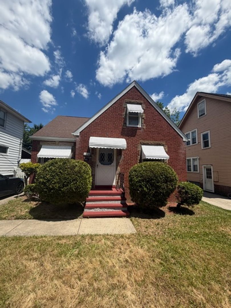 11215 Langton Ave – photo 1