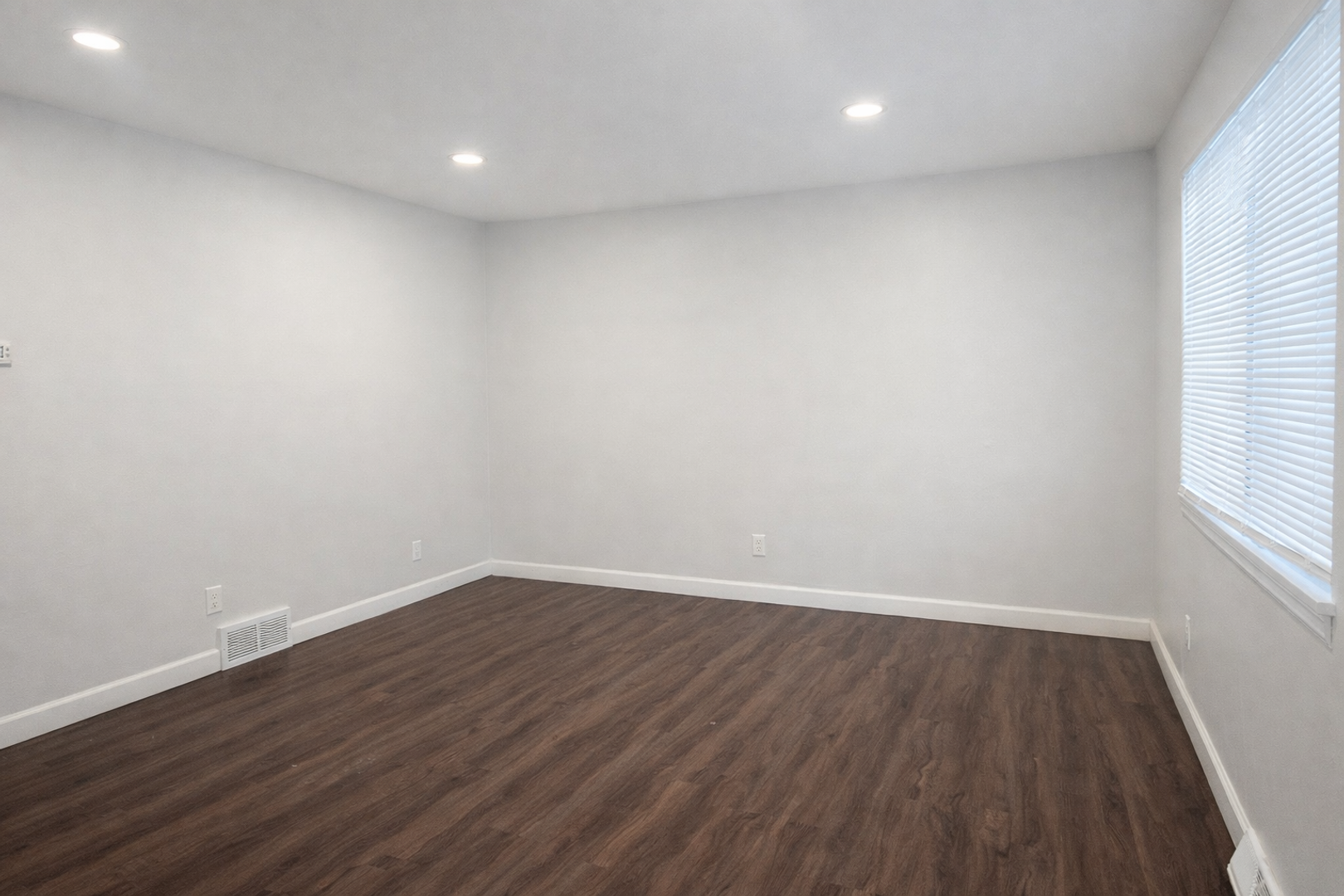 1203 Mac Arthur Rd – photo 3