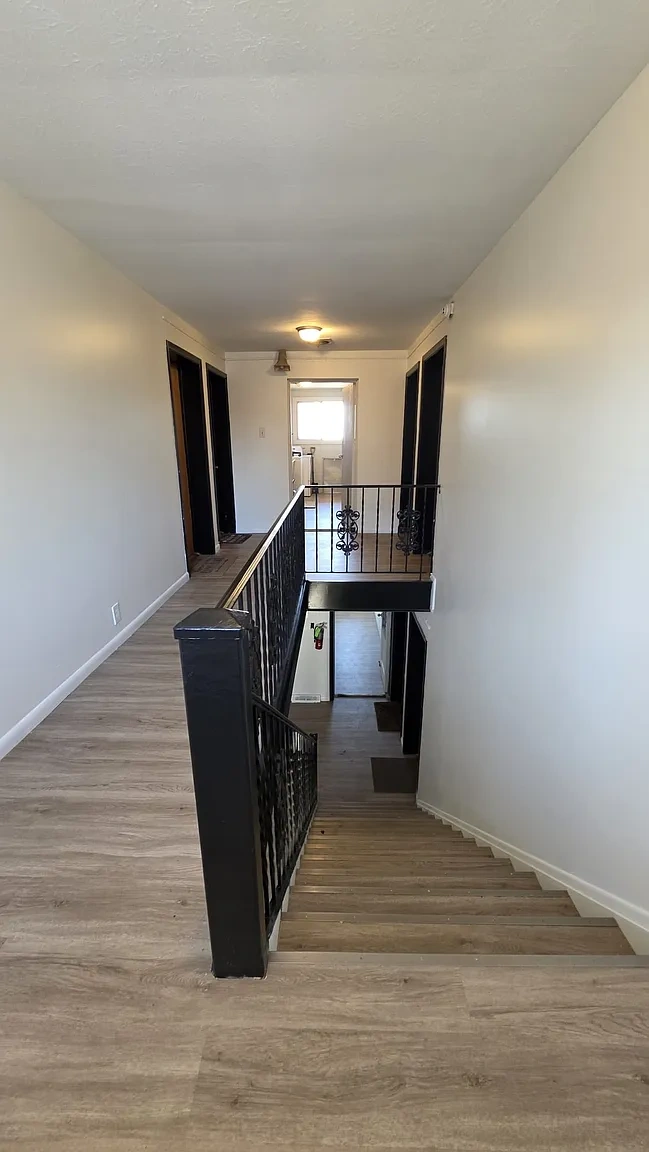 818 S Green Rd – photo 4