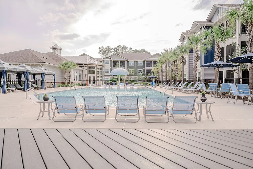Mystic Bluff Apartments – photo 2