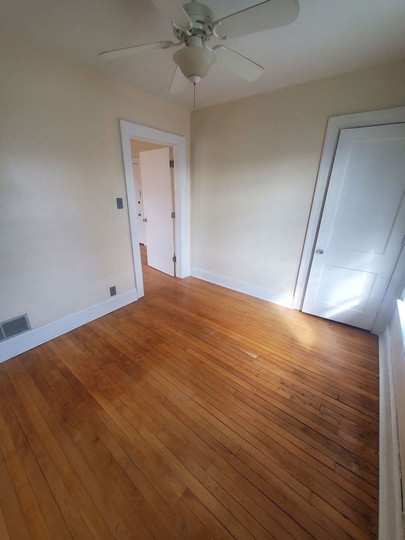 915 Minnesota Ave unit 7 – photo 2