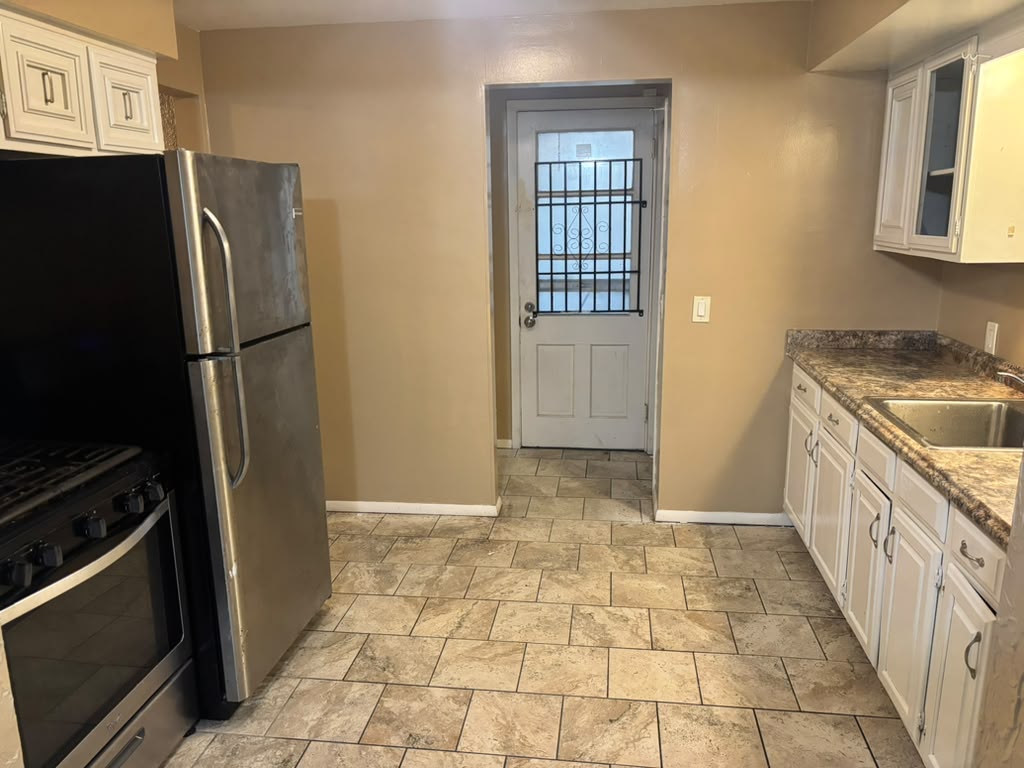 8610 Jeffries Ave – photo 4