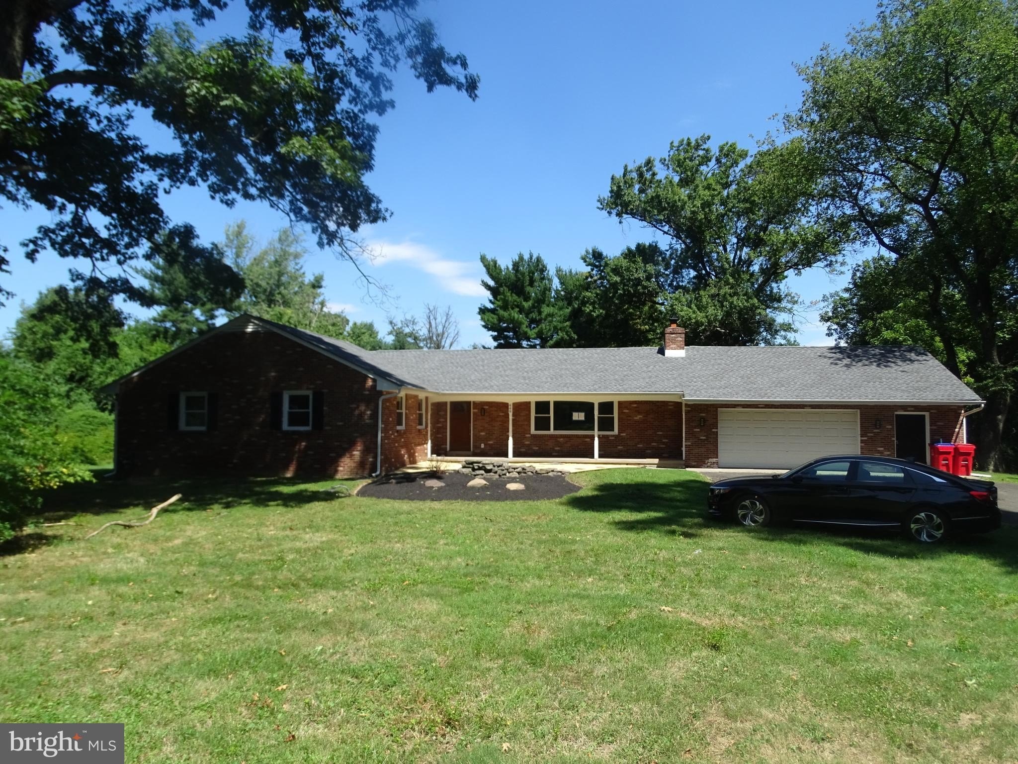 449 E Street Rd – photo 1