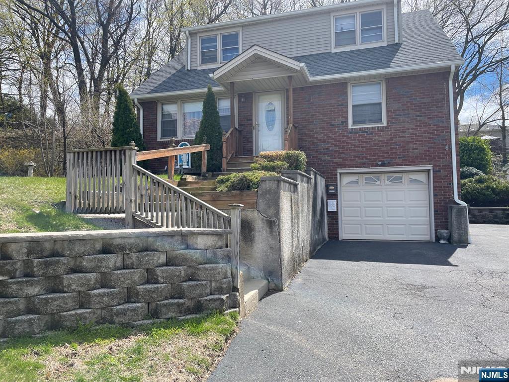 128 Joanne Terrace – photo 1