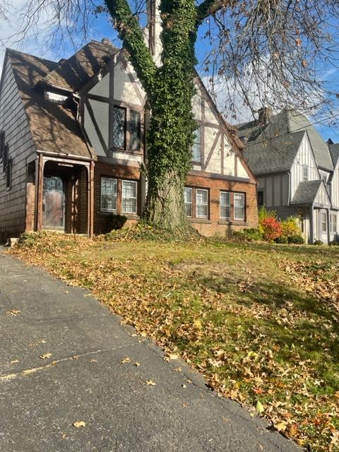 18323 Newell Rd unit 3 – photo 3