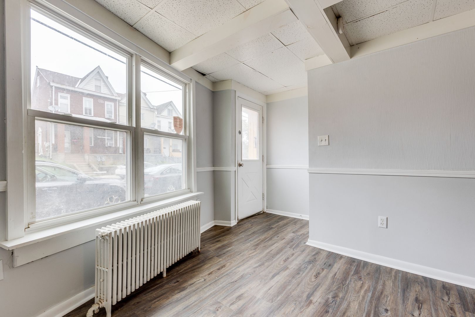 2300 Arlington Ave unit Bottom – photo 4