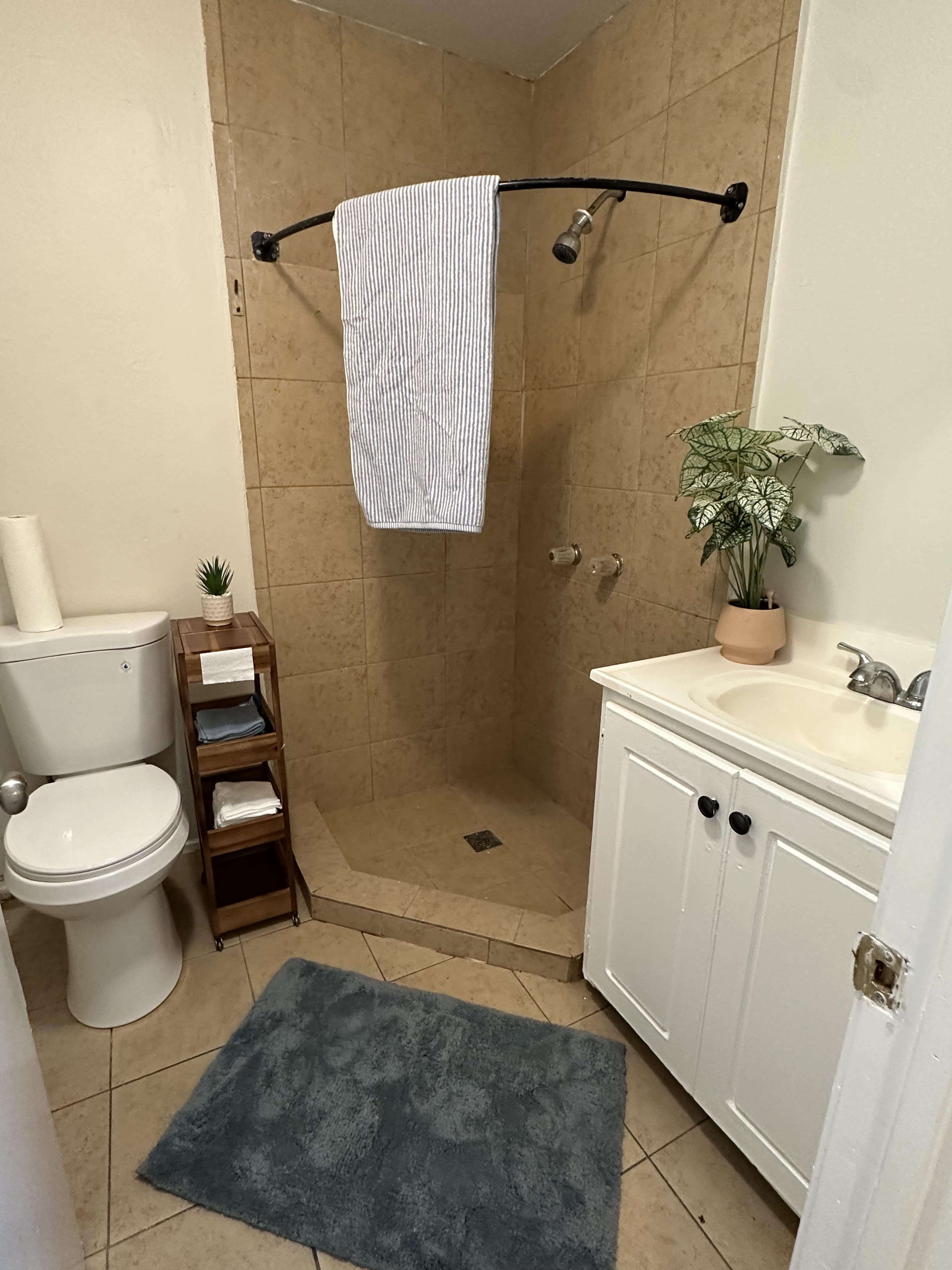 1498 E 6th St unit 7 – photo 4