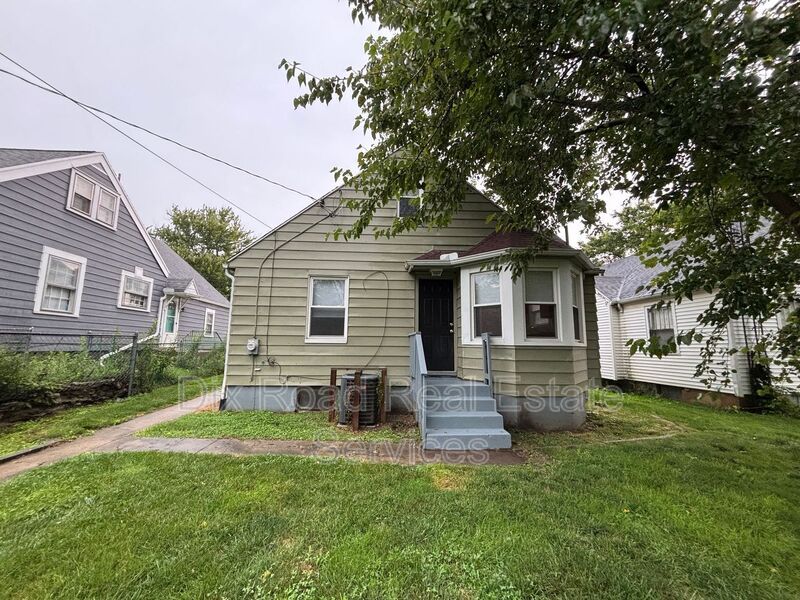 144 Niagara Ave – photo 3