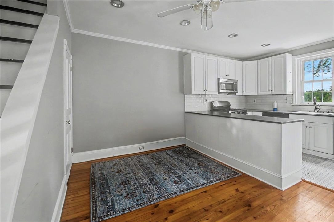 350 Dupont St – photo 4