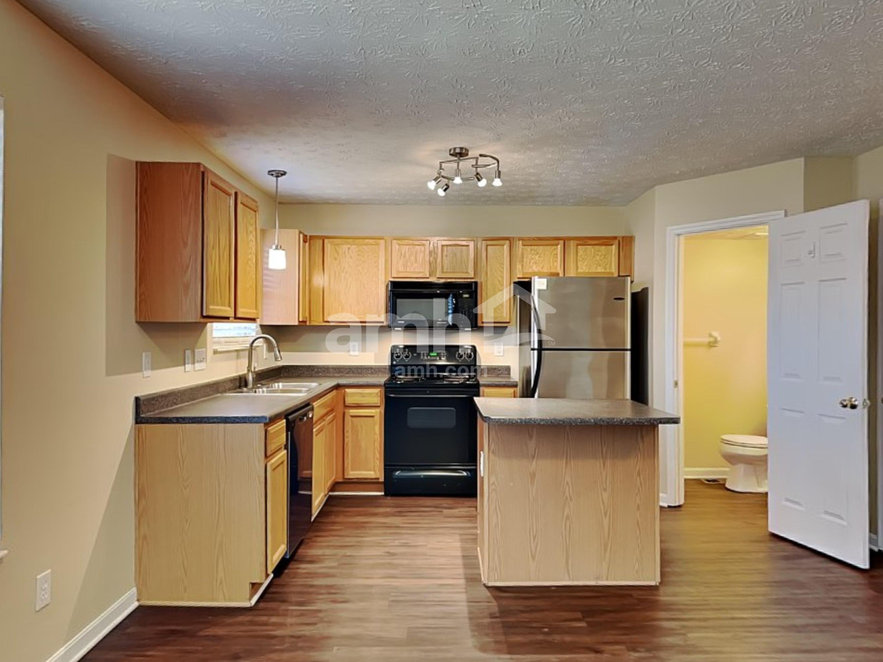7451 Holyoke Cir – photo 3