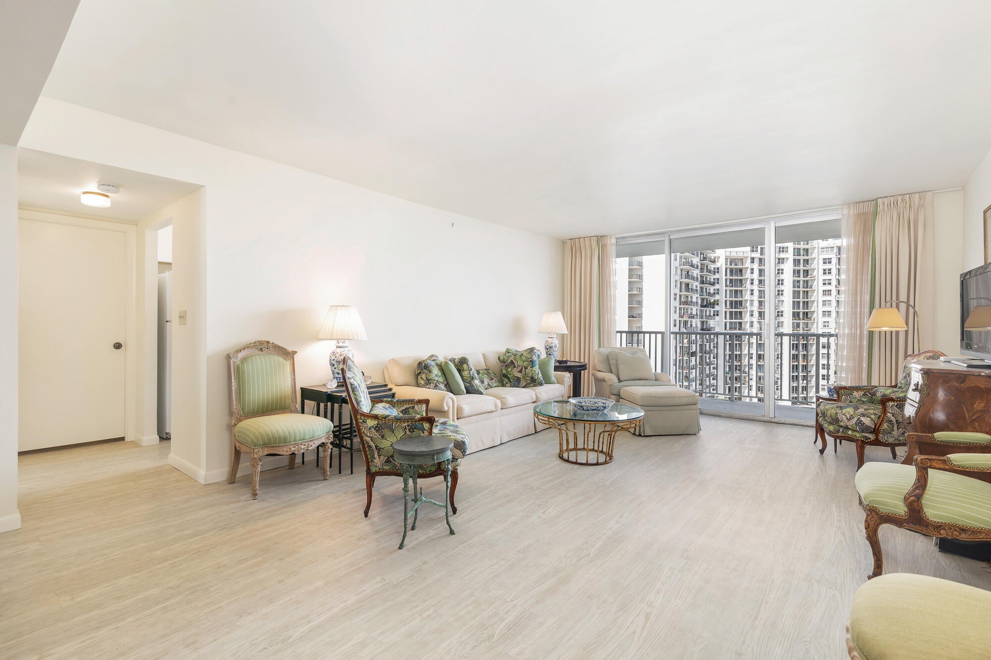 1801 S Flagler Dr unit 1105 – photo 2
