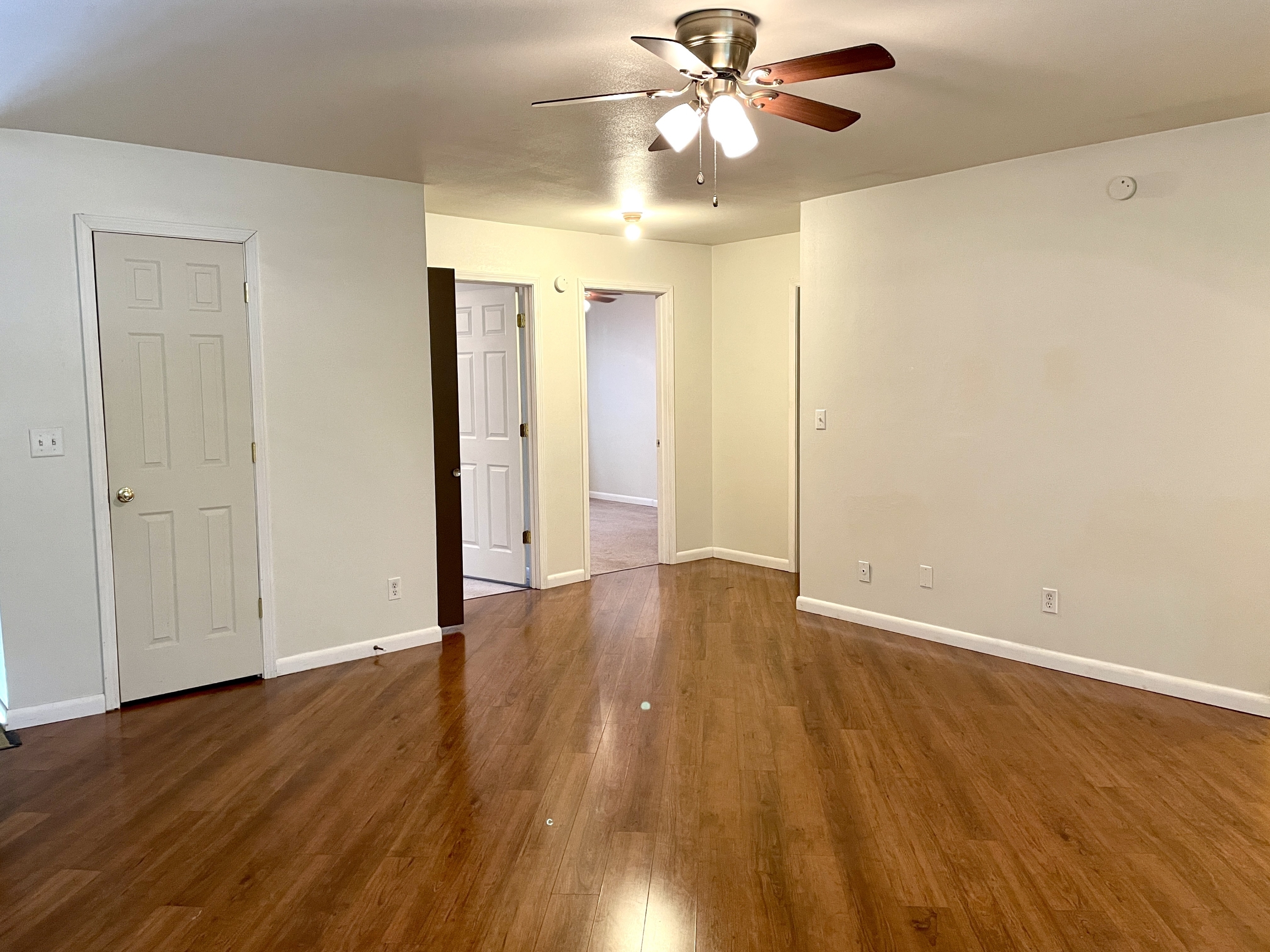 404 E College St unit # 4 – photo 4