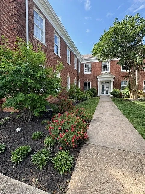Parkwood Apartments – photo 1