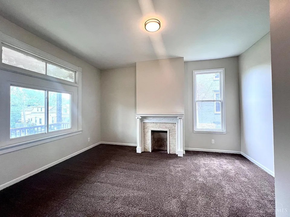1027 Winfield Ave unit 1 – photo 4