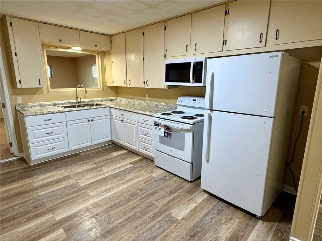 1222 Stratton Dr – photo 2