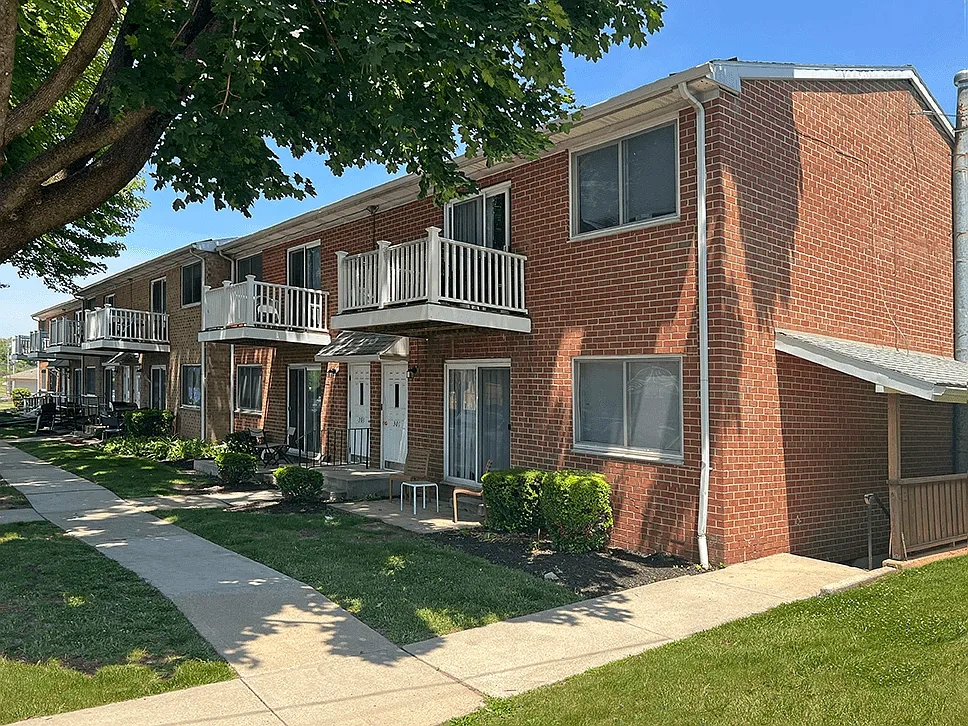 Springside Manor – photo 2