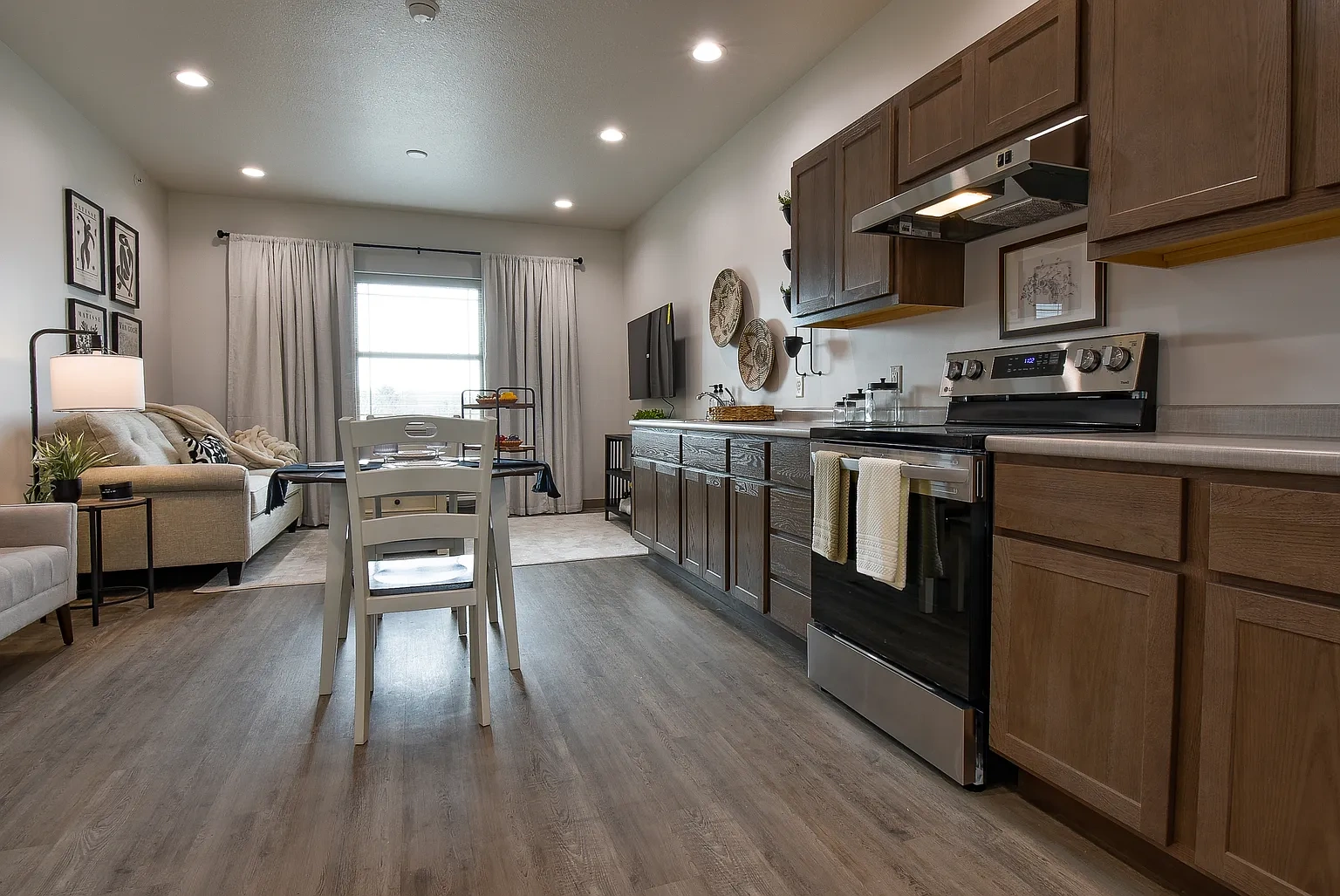Crossroads Place Apartments – photo 5