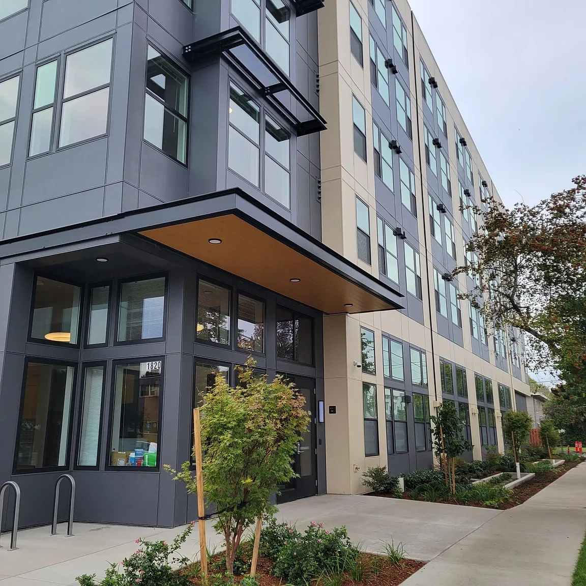 Ferry Street Flats – photo 2
