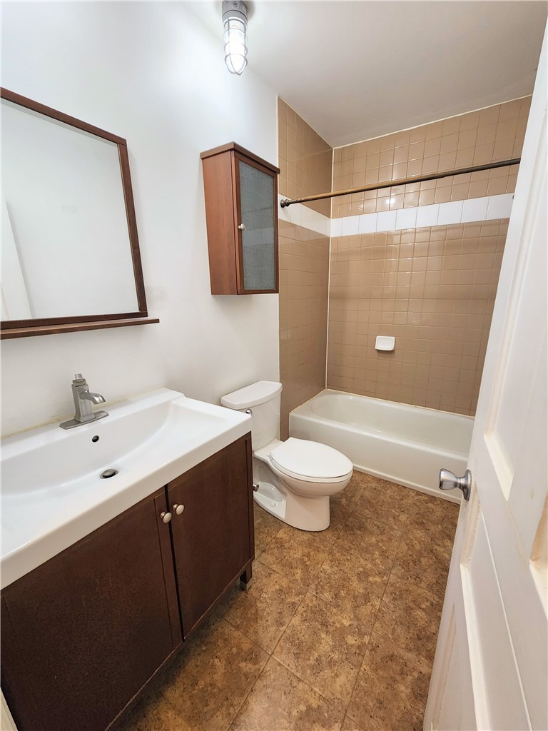 5326 Butler St unit 2 – photo 3