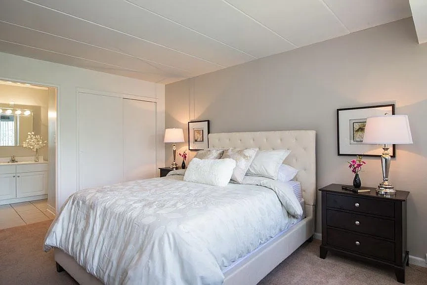 Claremont Towers – photo 1