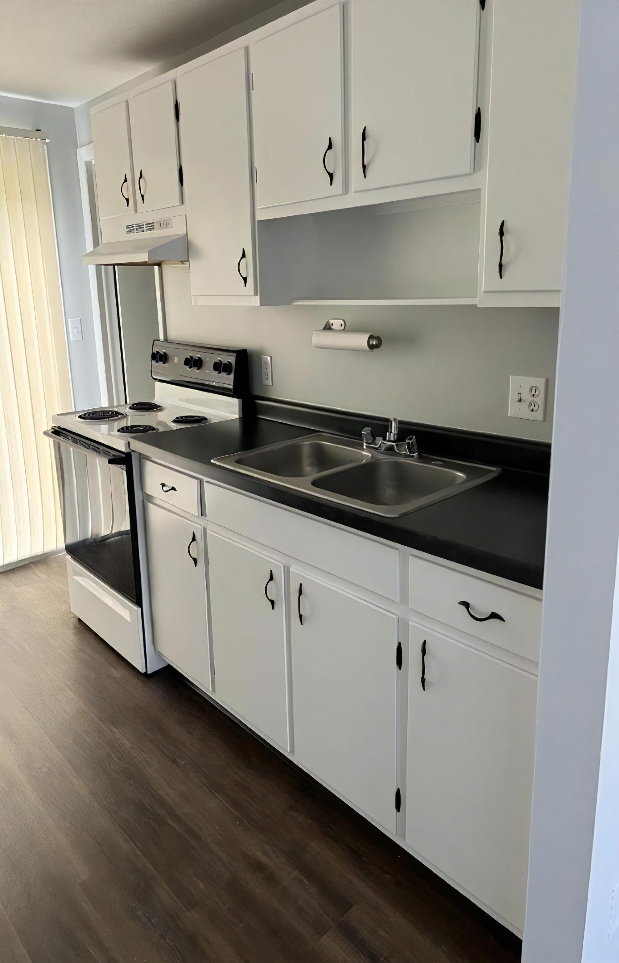 508 Cleveland Rd W – photo 3
