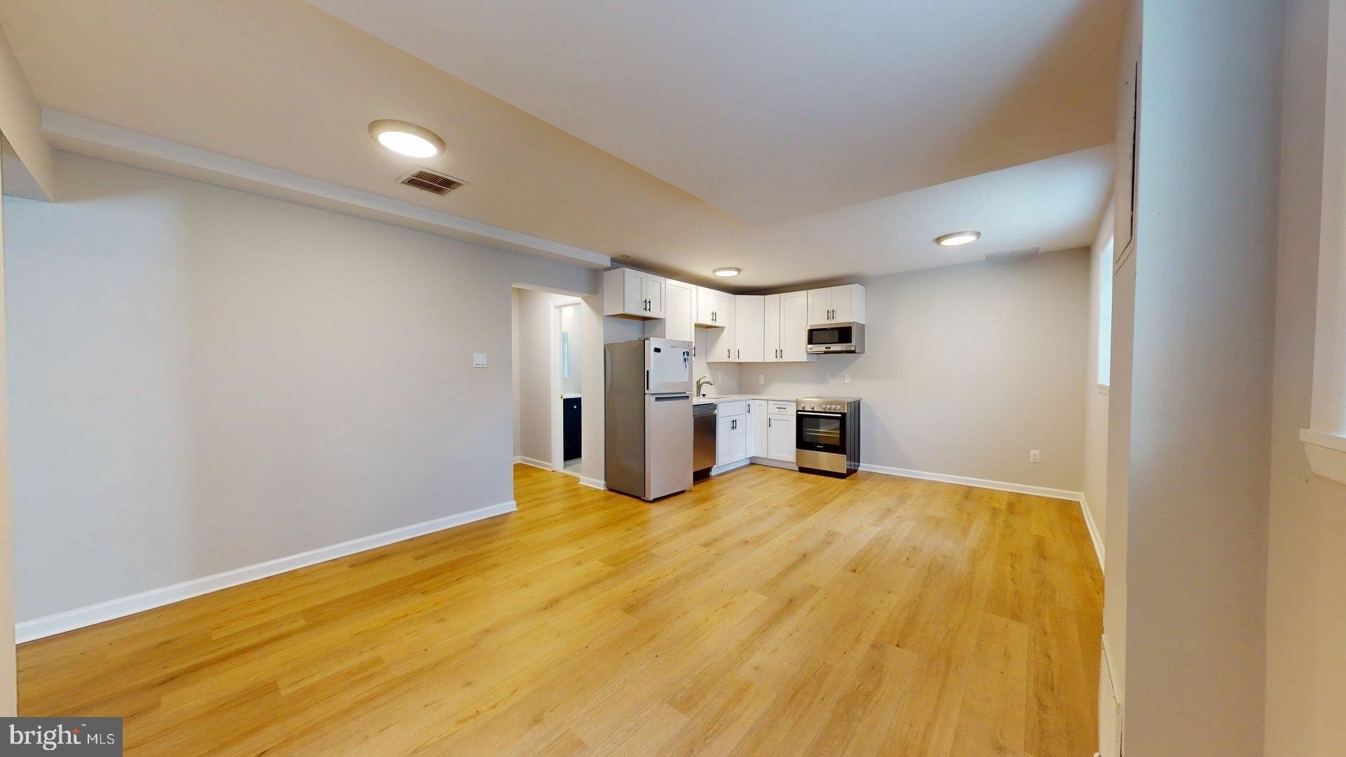 706 N Cleveland St – photo 3