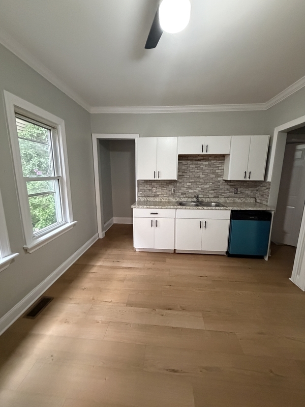 2927 E 115th St – photo 3