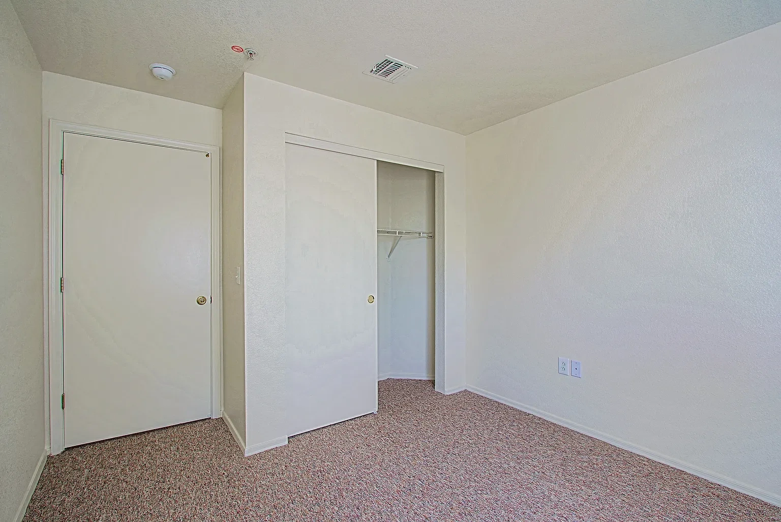 Villa Nueva – photo 1