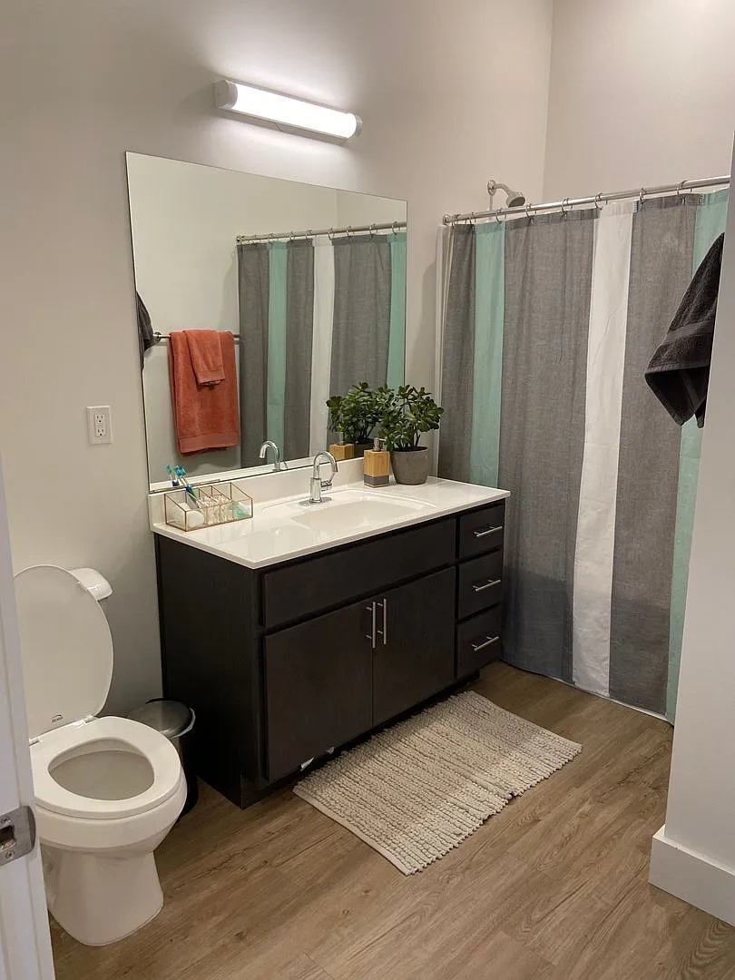 217 S Neil – photo 1