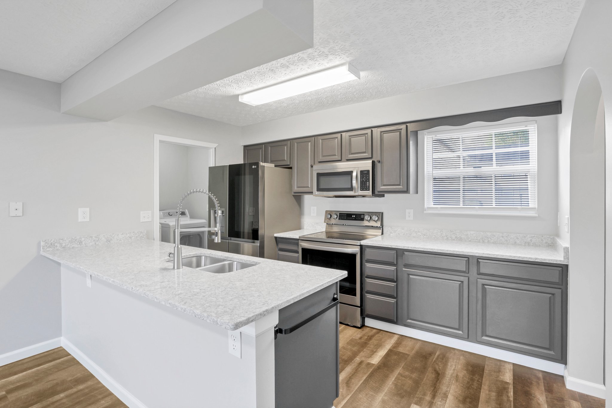 920 Sara Ct unit 920 – photo 4
