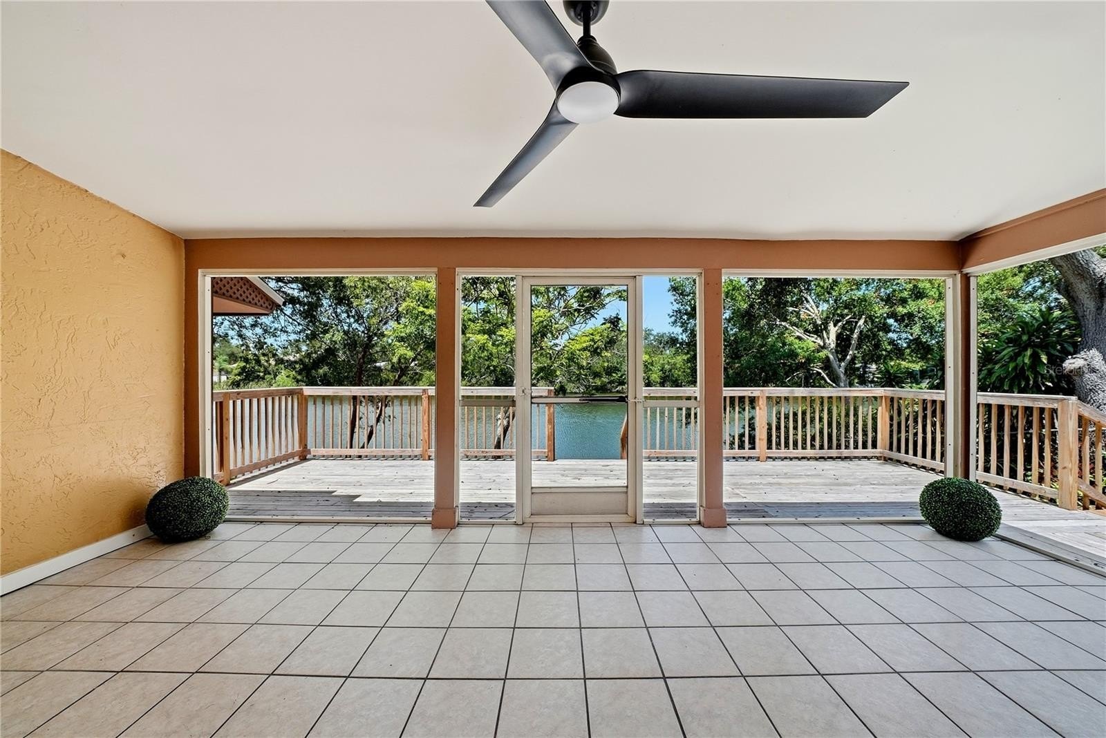906 Carlton Rd – photo 5
