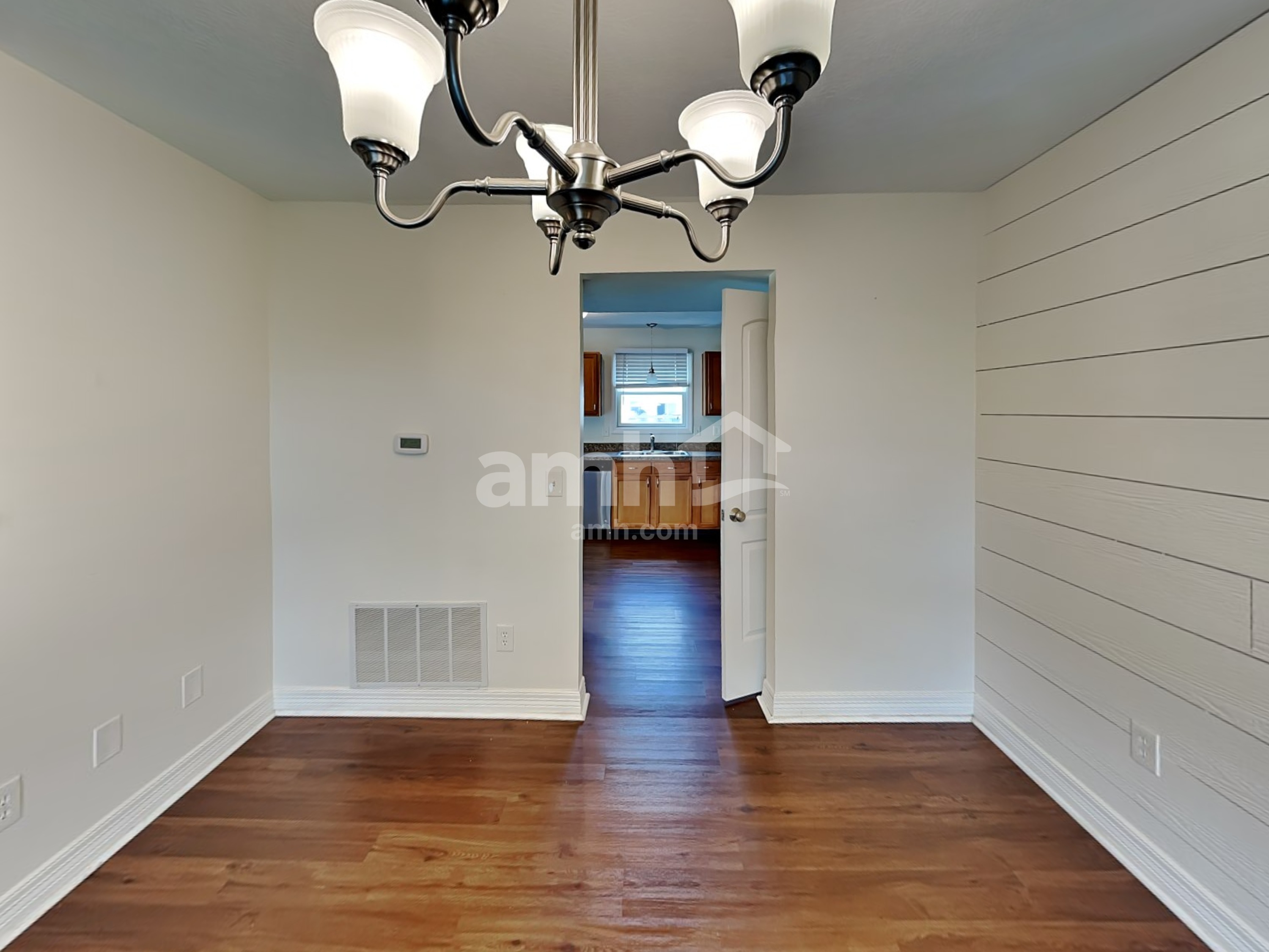 761 Orwell St – photo 4